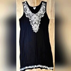 AVENUE EMBROIDERED KNIT DRESS SZ 22/24 BLACK WHITE